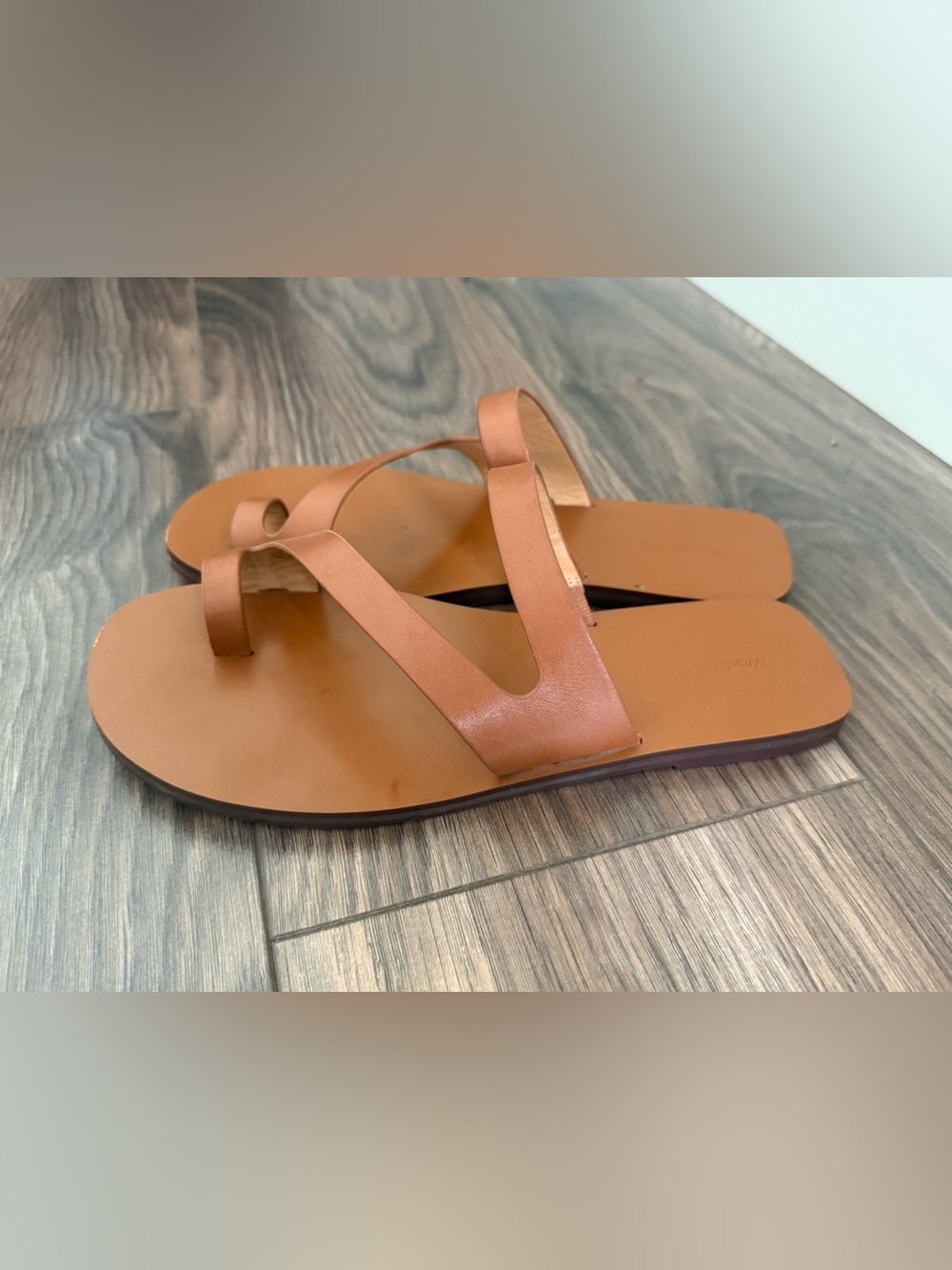 Madewell The Gabi Asymmetric-Strap Sandal - Leather - Picture 8 of 11